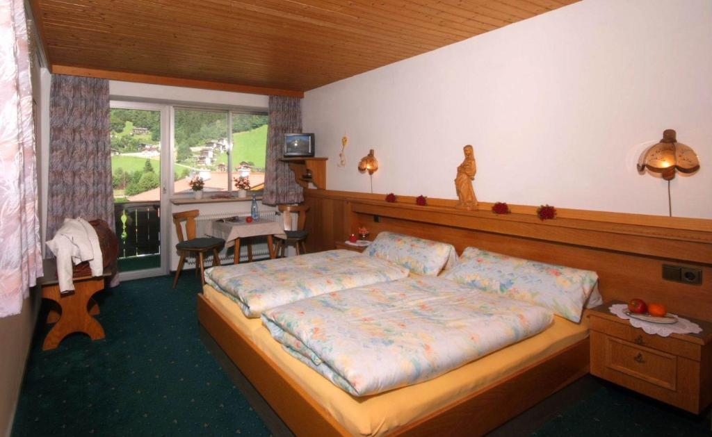 Hotel Garni Maximilian Цел ам Цилер Стая снимка